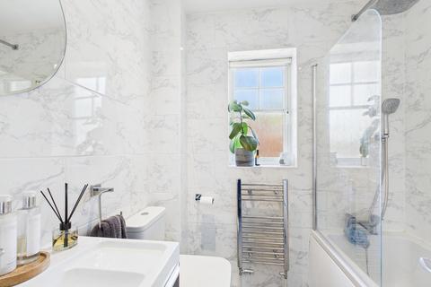 12 Bond Close, Tadley, RG26 4EW