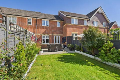 12 Bond Close, Tadley, RG26 4EW