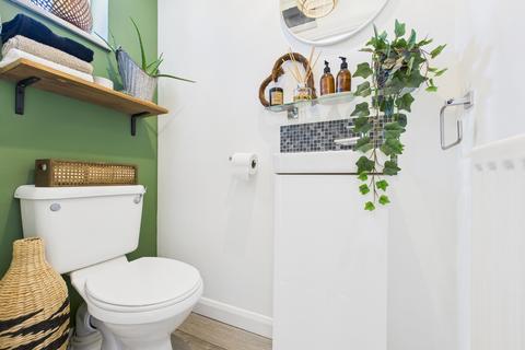 12 Bond Close, Tadley, RG26 4EW