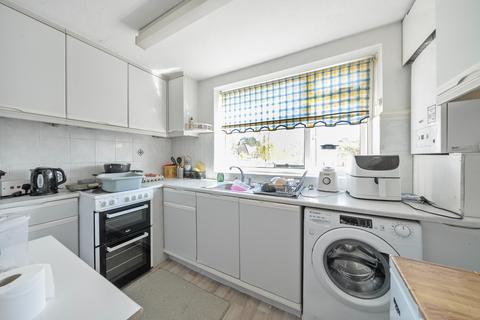 2 bedroom flat for sale, Conifer Rise, Westone, Northampton, NN3