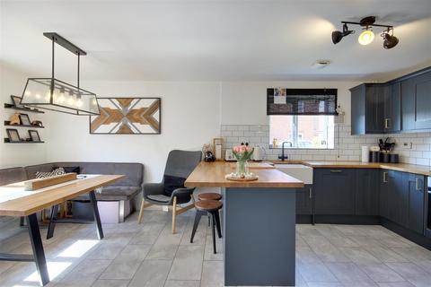 4 bedroom detached house for sale, Kingscroft Drive, Welton