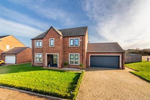 4 bedroom detached house for sale, Field View, Newcastle Upon Tyne NE20