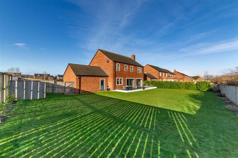 4 bedroom detached house for sale, Field View, Newcastle Upon Tyne NE20