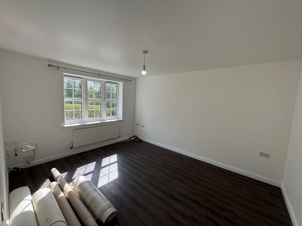 Large sitting room