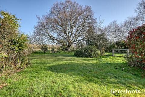 2 bedroom bungalow for sale, Church Road, West Hanningfield, CM2