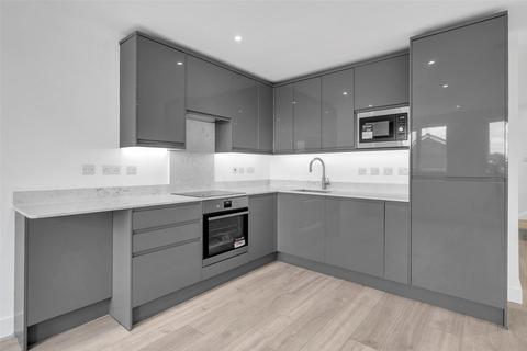 65 Doveney Close, Orpington, BR5 3WE