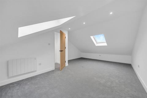65 Doveney Close, Orpington, BR5 3WE