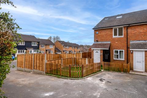 65 Doveney Close, Orpington, BR5 3WE