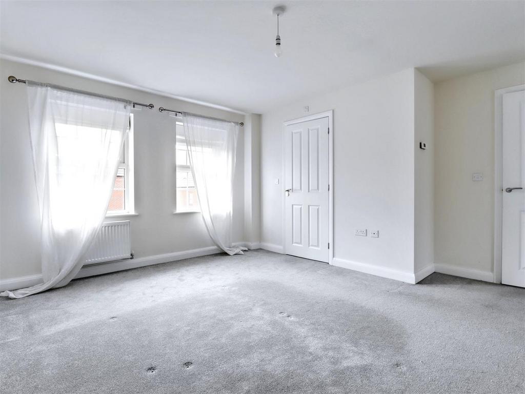 Principal bedroom