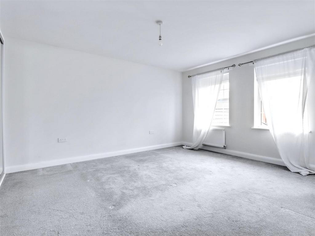 Principal bedroom