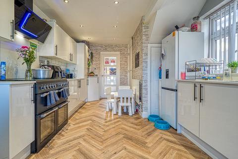 5 Arnside Road, Nottingham, NG5 5HE
