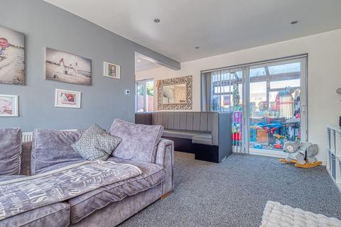 5 Arnside Road, Nottingham, NG5 5HE
