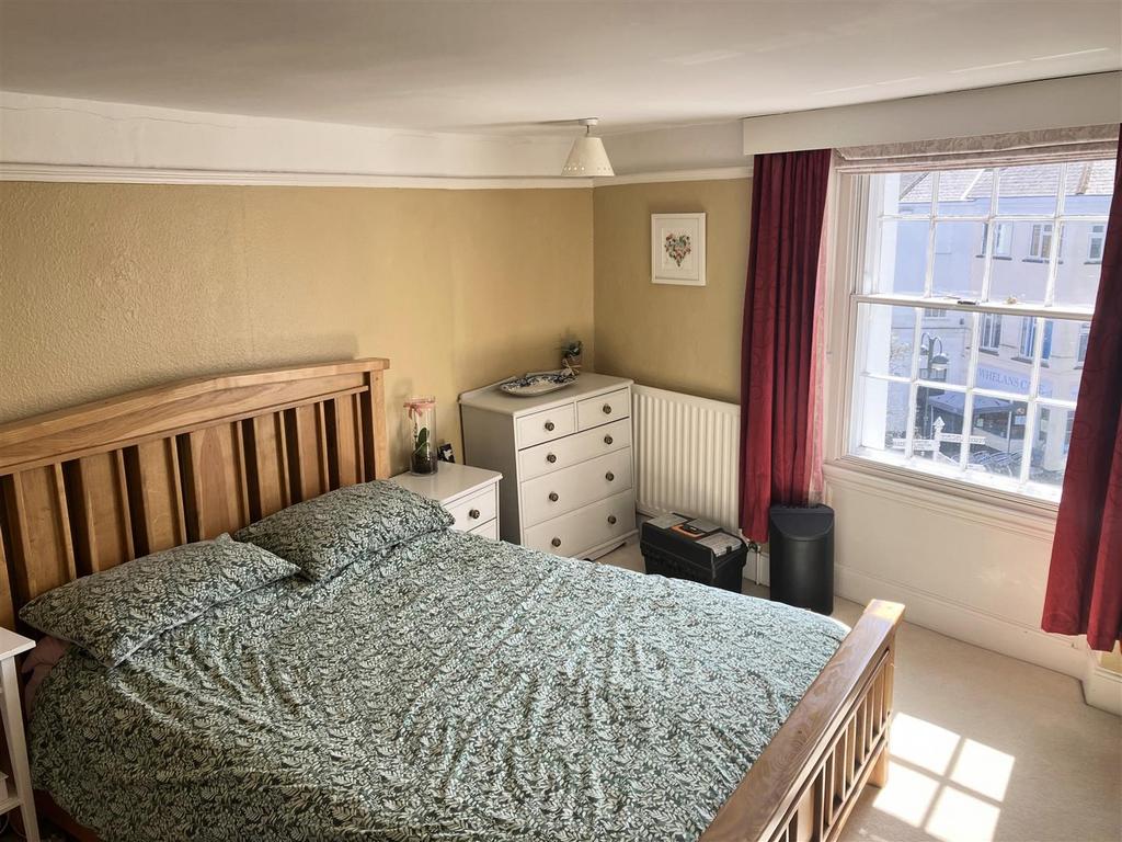 Bed1.JPG