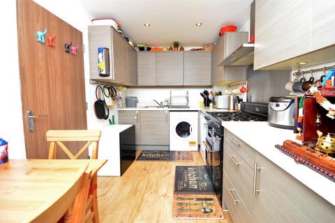3 bedroom house for sale, Bramley Road, Aylesbury