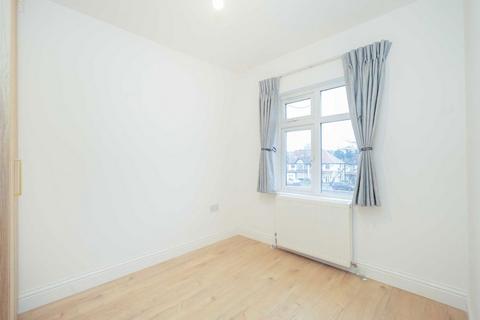 2 bedroom flat for sale, Watford Way, London NW4