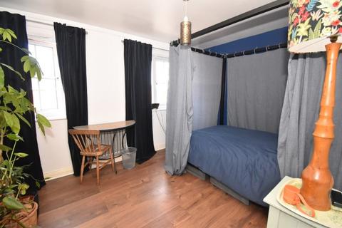 3 bedroom semi-detached house for sale, Buckingham Road, Exeter, EX2