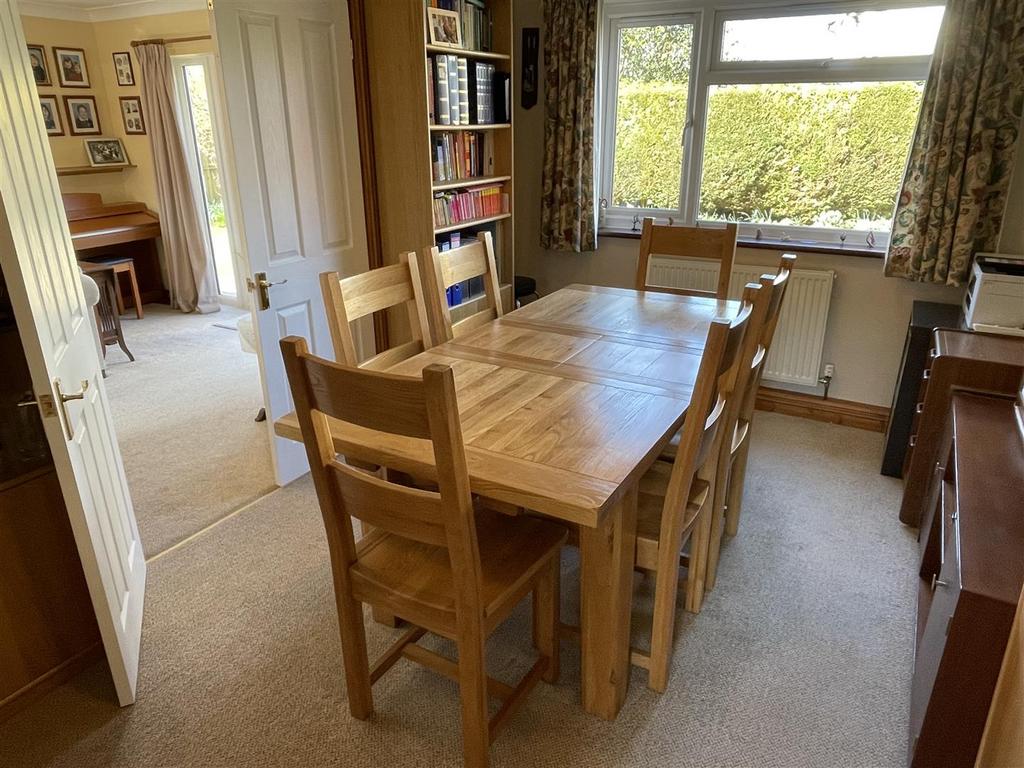 Dining Room.JPG