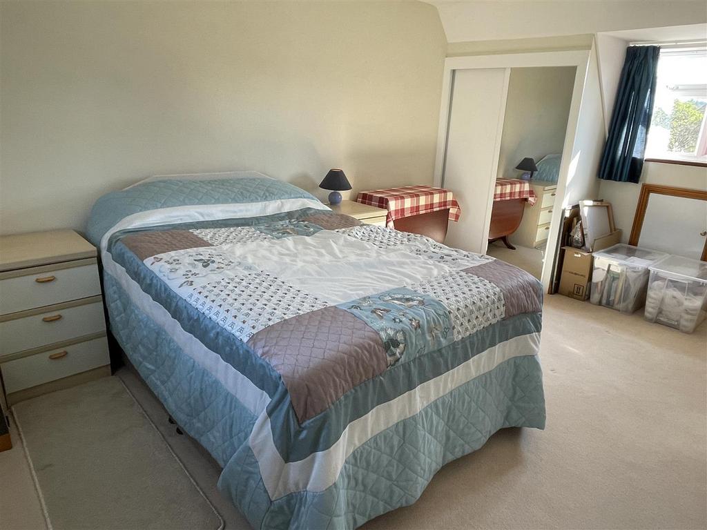 Bedroom 2.JPG