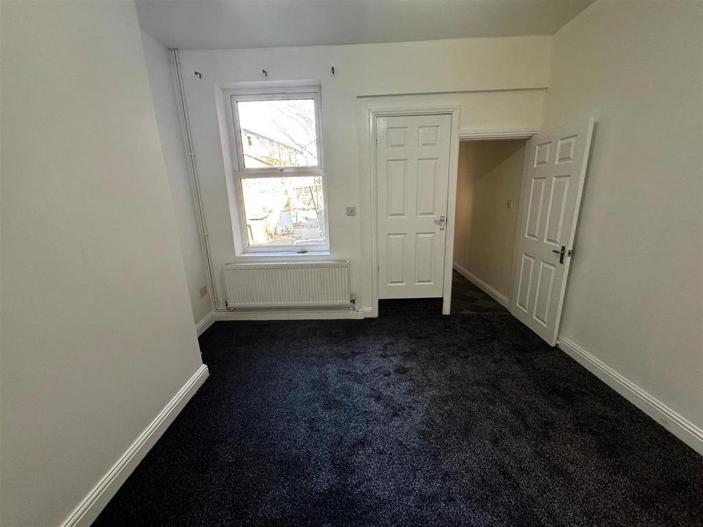 Second living room 2.jpg