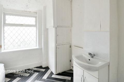 4 Cecil Avenue, Stoke-on-trent, ST1 5DP