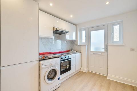 Studio for sale, Gunnersbury Avenue, Ealing, W5