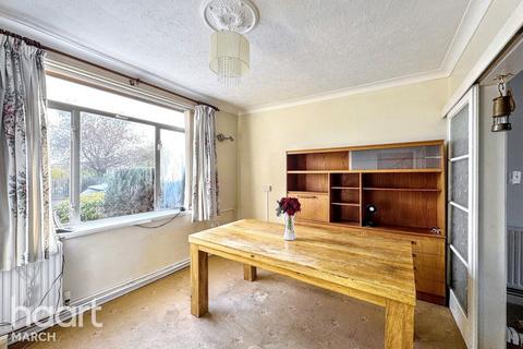 3 bedroom semi-detached house for sale, Maple Grove, March
