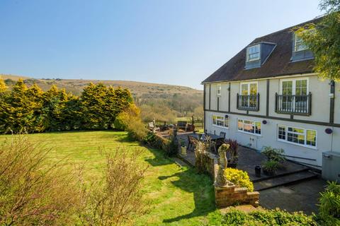 5 bedroom detached house for sale, Etchinghill, Folkestone, CT18