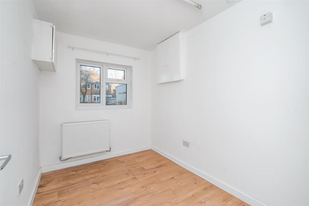 10 Ufton Close-4 lo.jpg