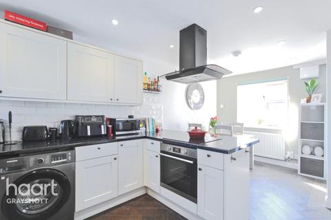2, Corner Cottages Glen Road, Grayshott, Hindhead, GU26 6NB