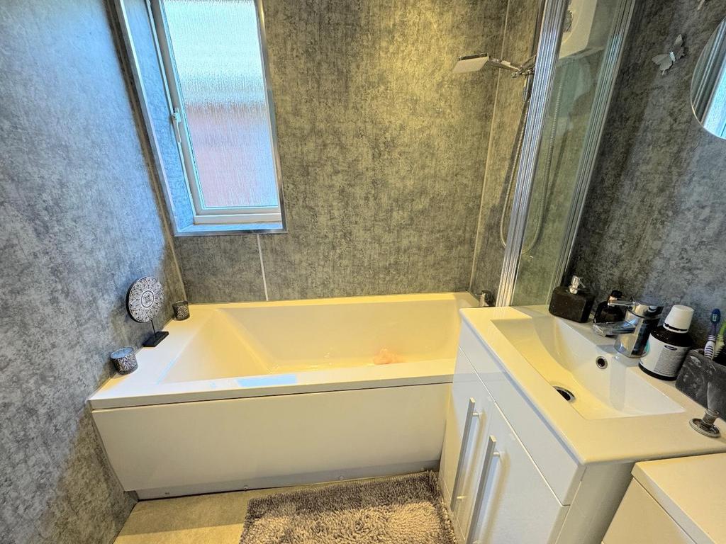 Family bathroom