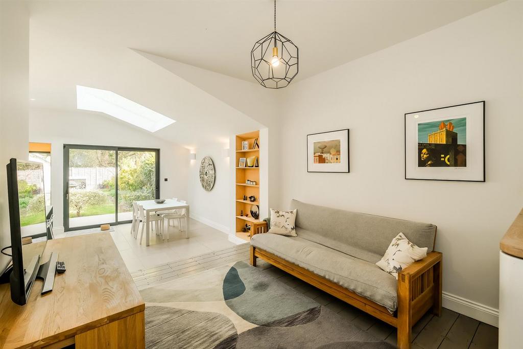 62 Woodlands Avenue-19 web.jpg