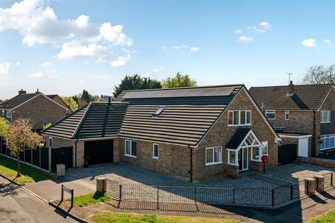 5 bedroom detached house for sale, Tamar Road, Bedford