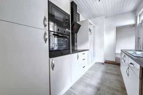 3 bedroom terraced house for sale, Vine Street, South Shields, Tyne and Wear, NE33 4RF
