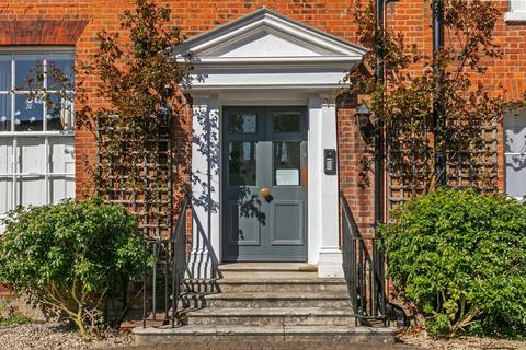 4 Albion Place, Winchester, SO23 8AX