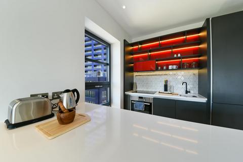 2 bedroom flat for sale, Amelia House, London City Island, E14