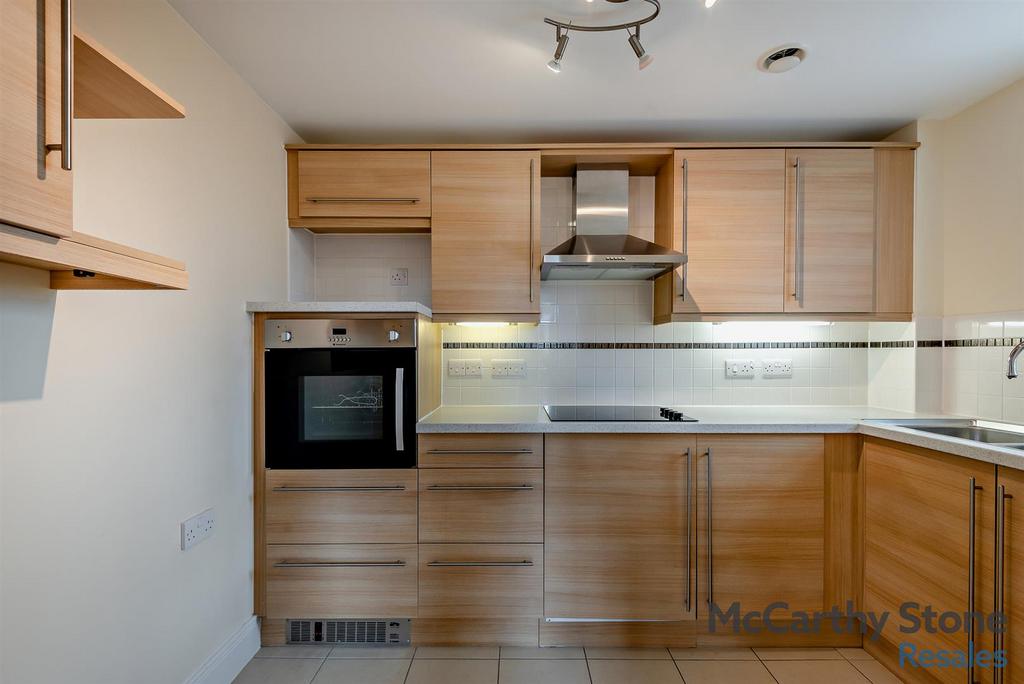 8640354-interior16-800.jpg
