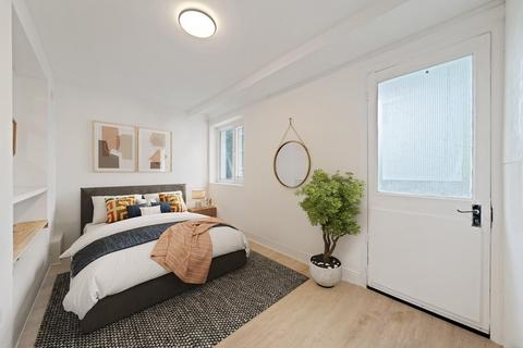 1 bedroom flat to rent, Lewisham Way, London, SE14 6NY