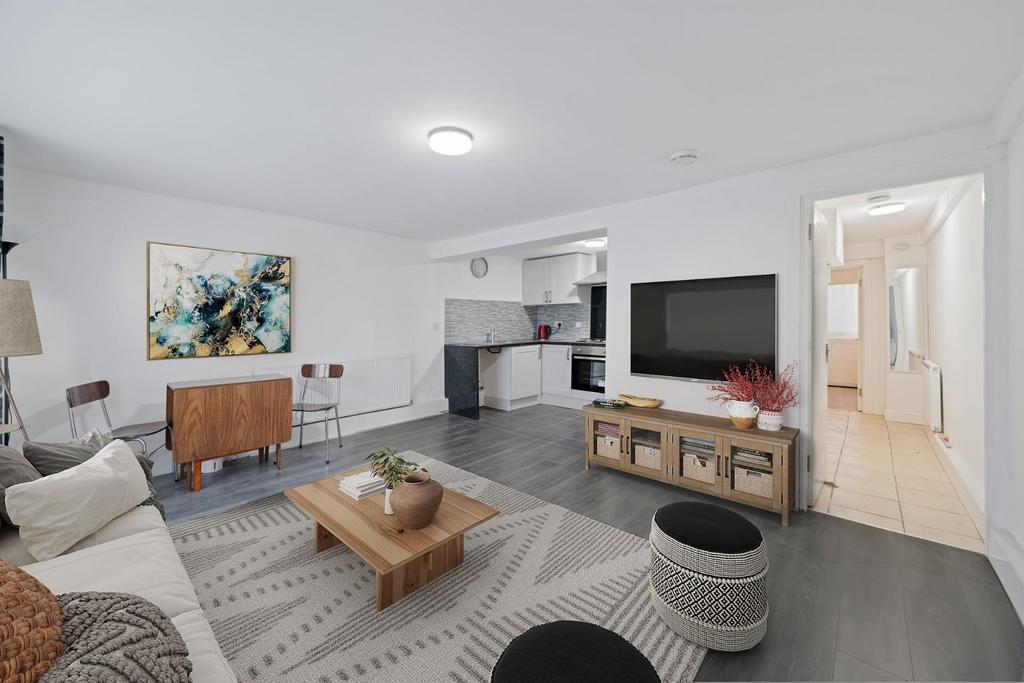 LFF, 102 Lewisham Way SE14 6 NY-No Watermark-15-Vir