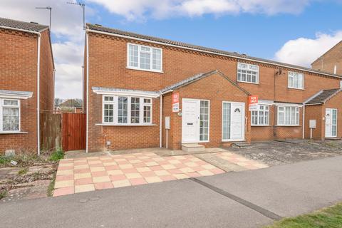 2 bedroom end of terrace house for sale, Castleton Boulevard, Skegness PE25