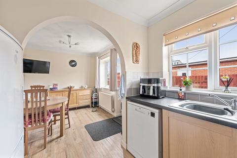 2 bedroom end of terrace house for sale, Castleton Boulevard, Skegness PE25