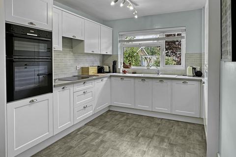 12 Matthew Parker Close, Landbeach, Cambridge, CB25 9FB