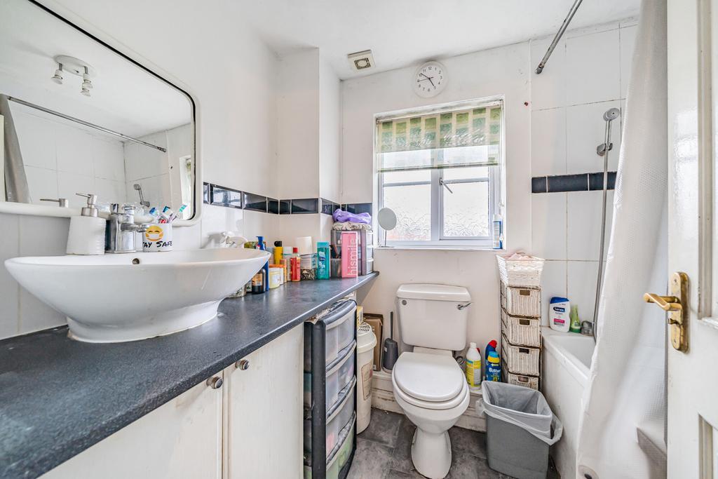 Famity Bathroom