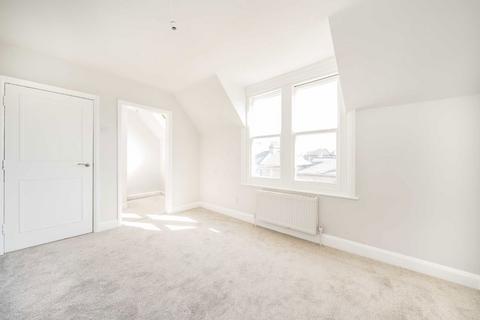 1 bedroom flat to rent, Endlesham Road, London SW12