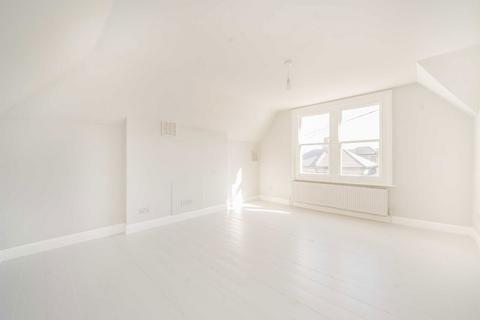 1 bedroom flat to rent, Endlesham Road, London SW12