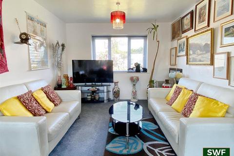 3 bedroom semi-detached house for sale, Swan Bank, Penn