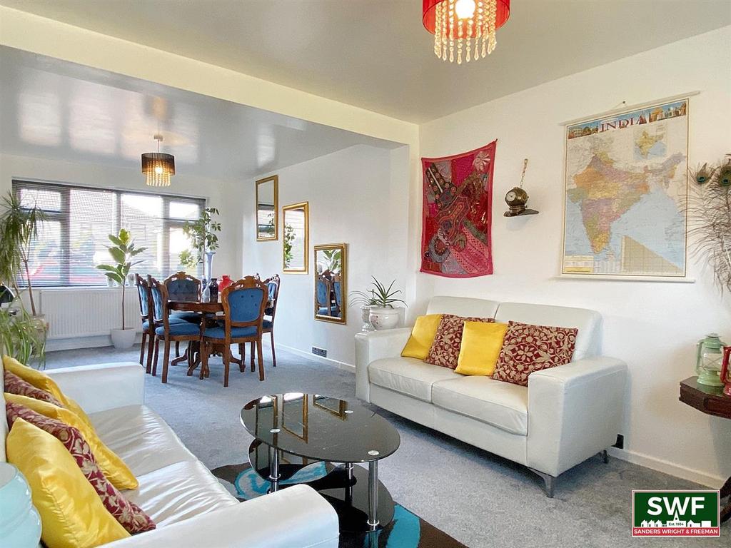 Living room6.jpg