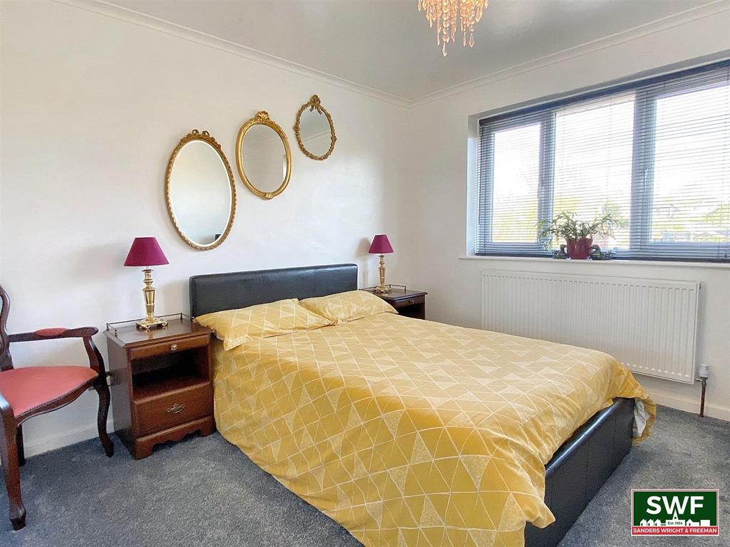 Bedroom1.4.jpg