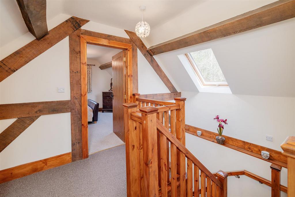 Interior042.jpg