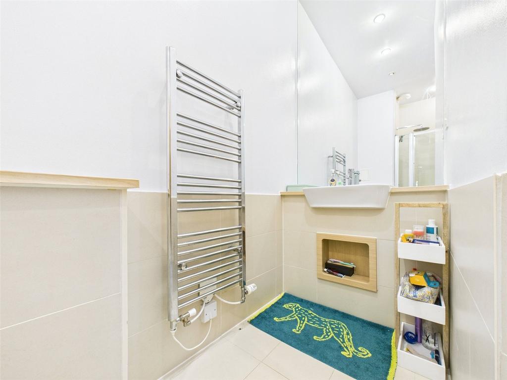 Ensuite
