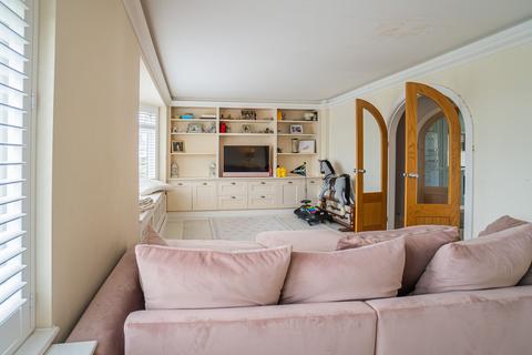 3 bedroom chalet for sale, Laurel Avenue, Wickford, SS12